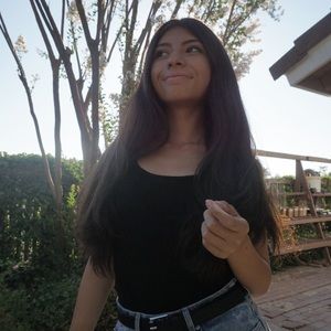 Meet your Posher, Briana